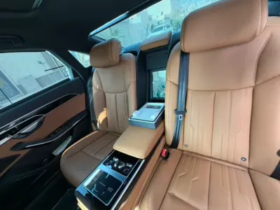 2025 اودي اي 8 ال 55تي اف اس أي