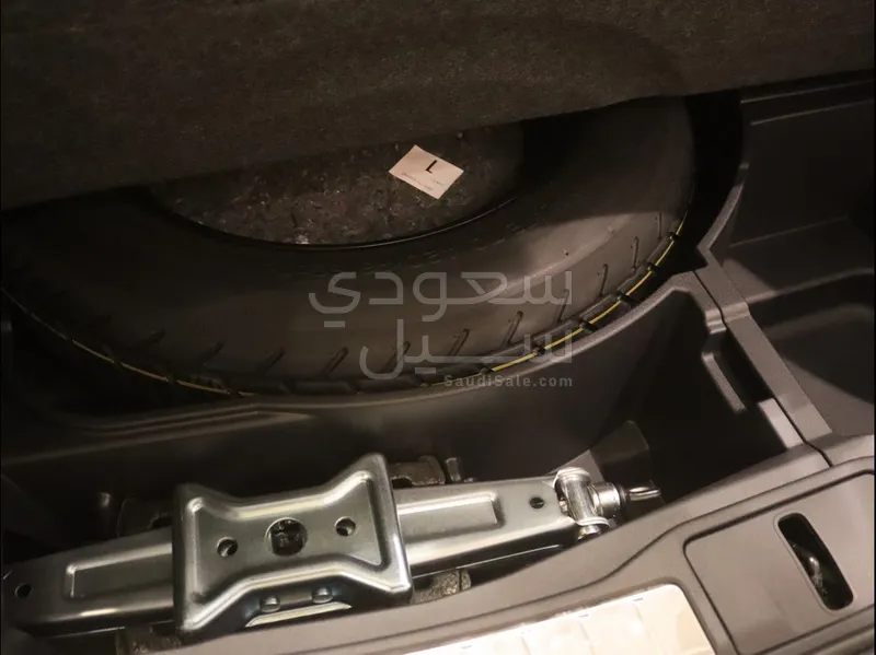 2025 لكزس أر إكس 350