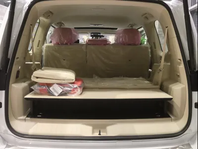 2025 تويوتا لاند كروزر في اكس ار