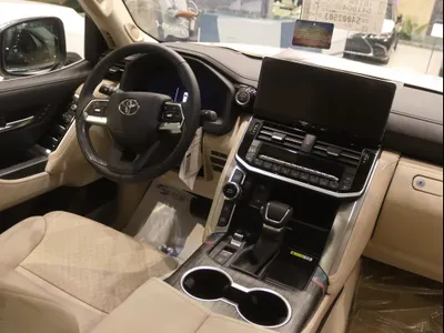 2025 تويوتا لاند كروزر في اكس ار