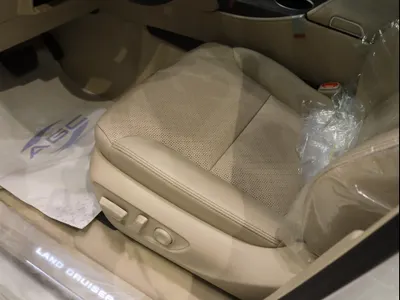 2025 تويوتا لاند كروزر في اكس ار