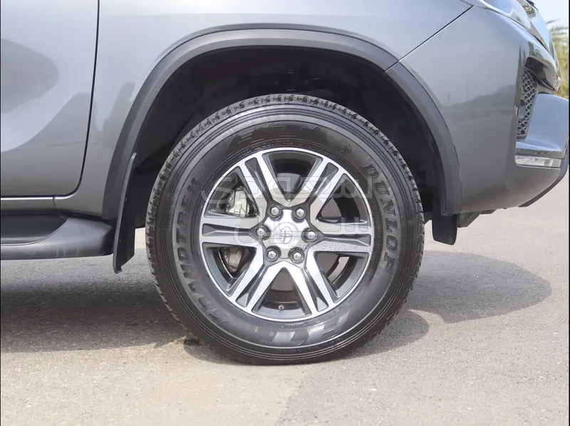 2023 تويوتا فورشنر في اكس