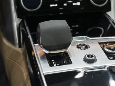 2023 لاند روفر رينج روفر اتش اس اي