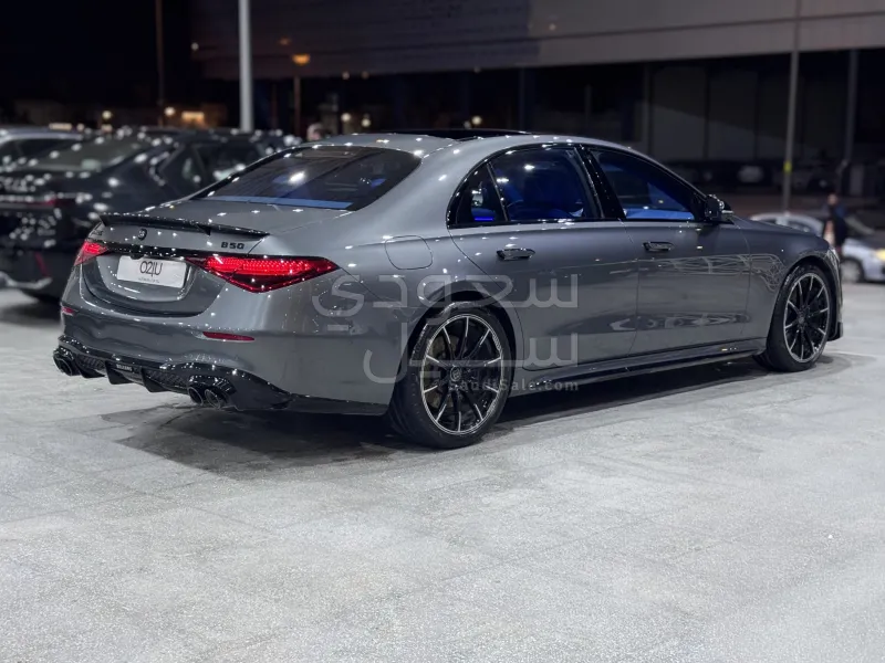 2021 مرسيدس - بنز بي 50