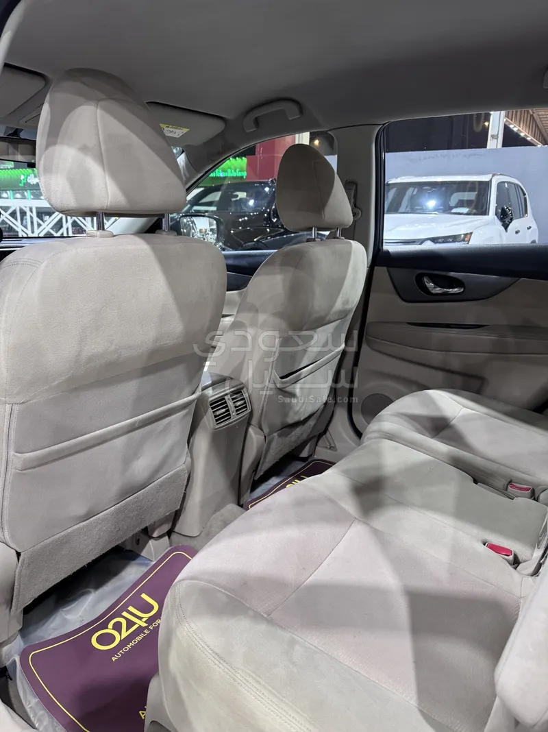 2016 نيسان اكس - ترايل