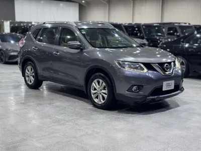 2016 نيسان اكس - ترايل