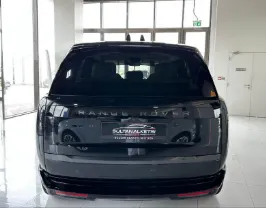 2025 لاند روفر رينج روفر فوج اس اي سوبر تشارج