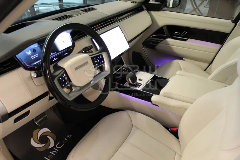 2024 لاند روفر رينج روفر اس في اوتوبيوغرافي