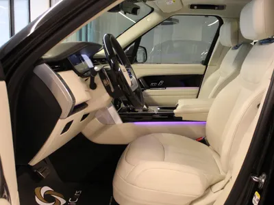 2024 لاند روفر رينج روفر اس في اوتوبيوغرافي