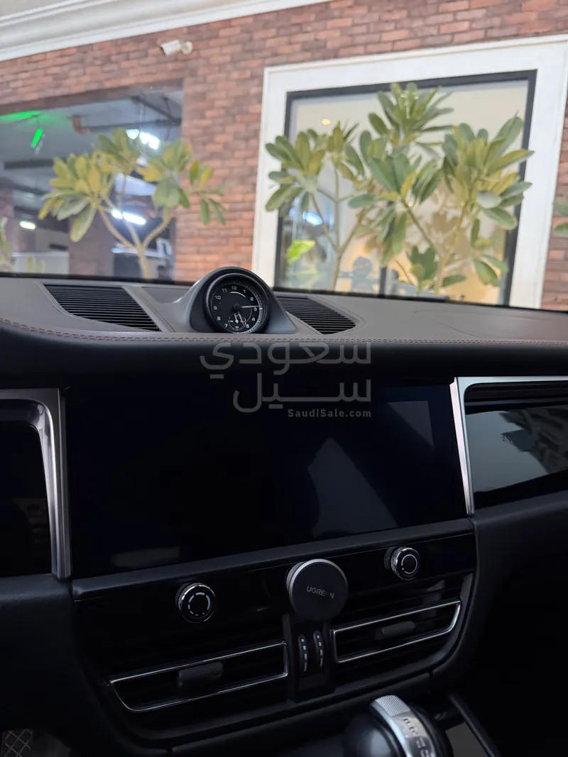 2022 بورش ماكان اس