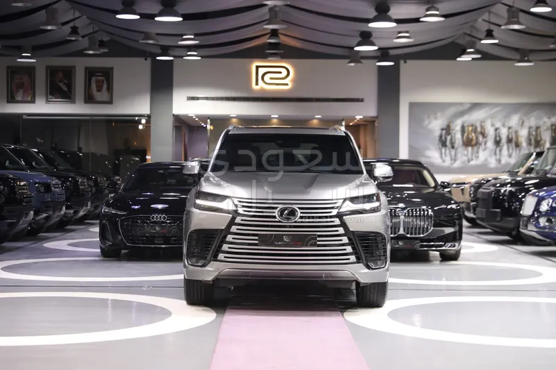 2024 لكزس إل إكس 600