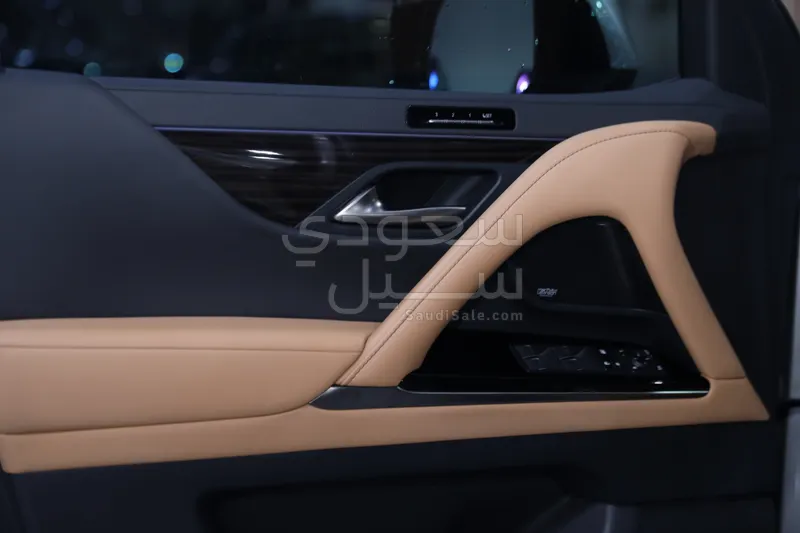 2024 لكزس إل إكس 600