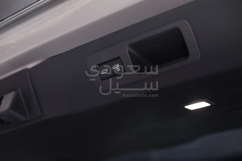 2024 لكزس إل إكس 600