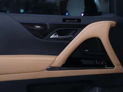 2024 لكزس إل إكس 600