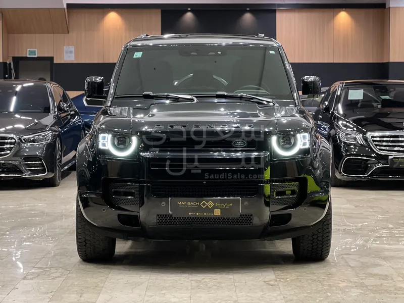 2024 لاند روفر ديفيندر 110