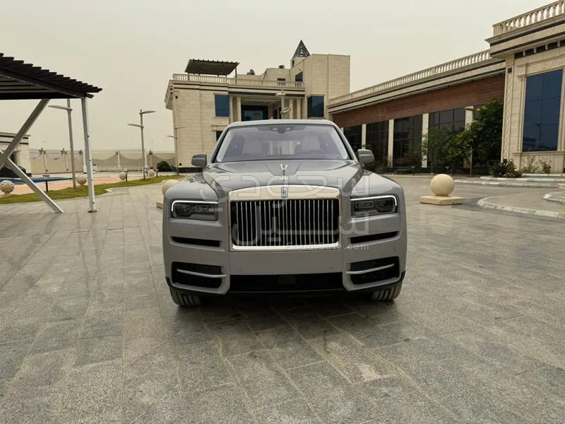 2024 رولز رويس كولينان سلفر بادج