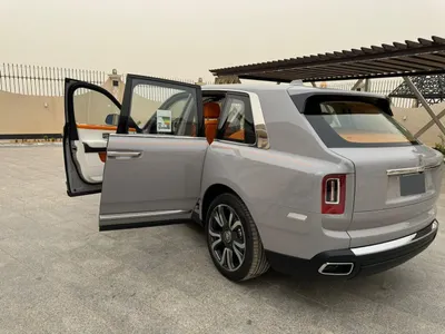 2024 رولز رويس كولينان سلفر بادج
