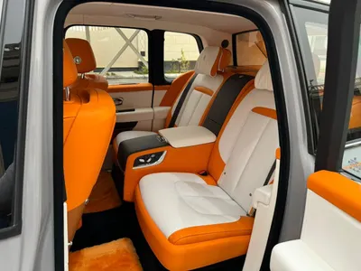 2024 رولز رويس كولينان سلفر بادج