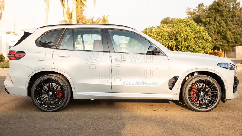 2024 بي ام دبليو الفئة اكس 5 إم كومبيتيشن