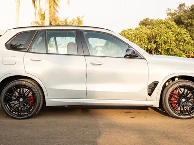 2024 بي ام دبليو الفئة اكس 5 إم كومبيتيشن