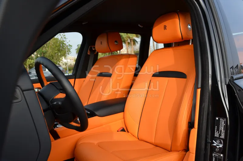 2025 رولز رويس كولينان بلاك بادج