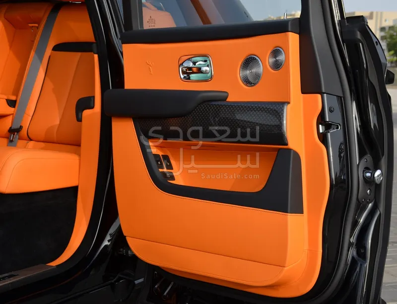 2025 رولز رويس كولينان بلاك بادج