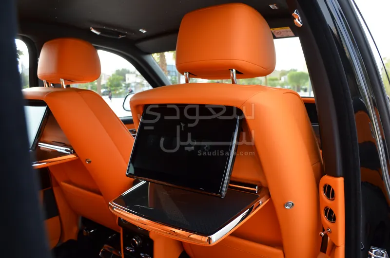 2025 رولز رويس كولينان بلاك بادج