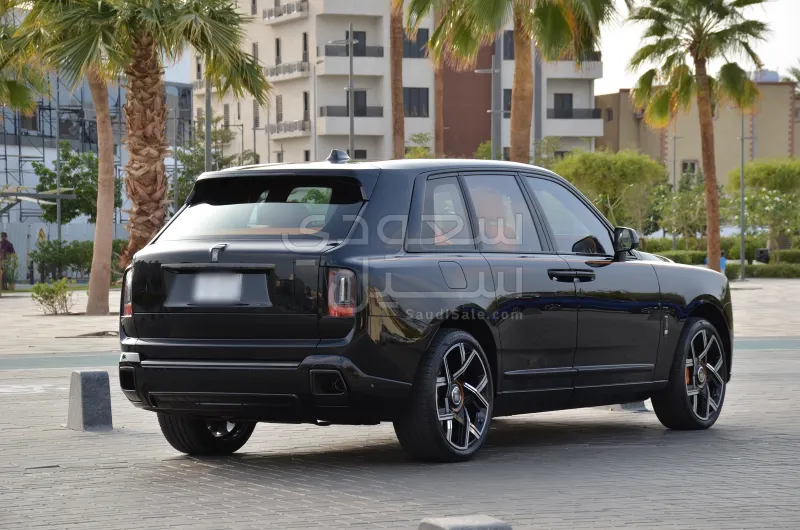 2025 رولز رويس كولينان بلاك بادج