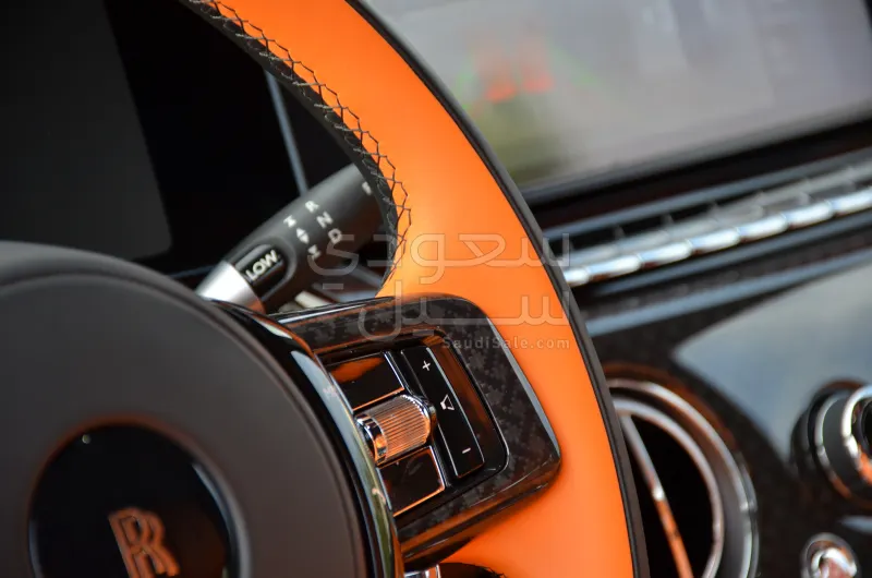 2025 رولز رويس كولينان بلاك بادج