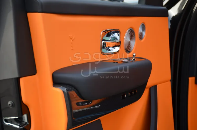 2025 رولز رويس كولينان بلاك بادج