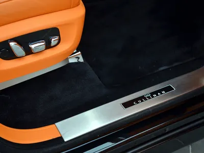 2025 رولز رويس كولينان بلاك بادج