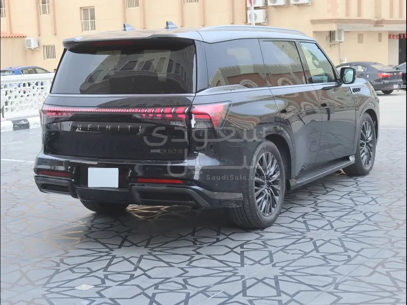 2025 انفينيتي كيو اكس 80