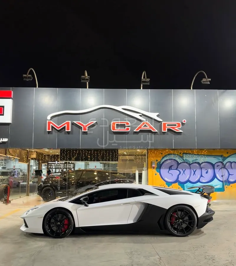 2012 لمبرجيني افنتادور ال بي-700-4