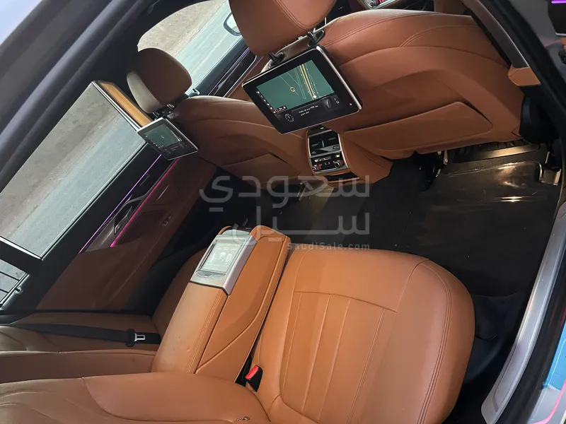 2018 بي ام دبليو الفئة السابعة 730 أي