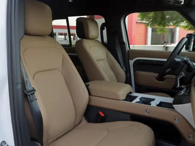 2026 لاند روفر ديفيندر 110