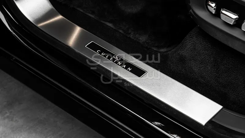 2026 رولز رويس كولينان بلاك بادج