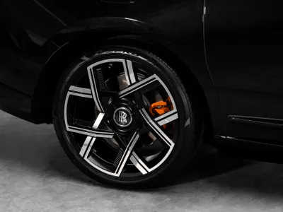 2026 رولز رويس كولينان بلاك بادج