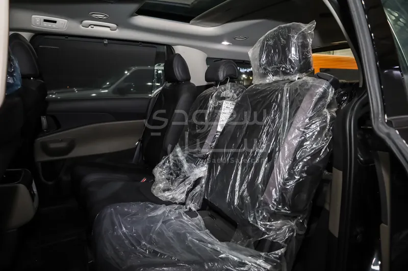 2025 كيا كارنفال