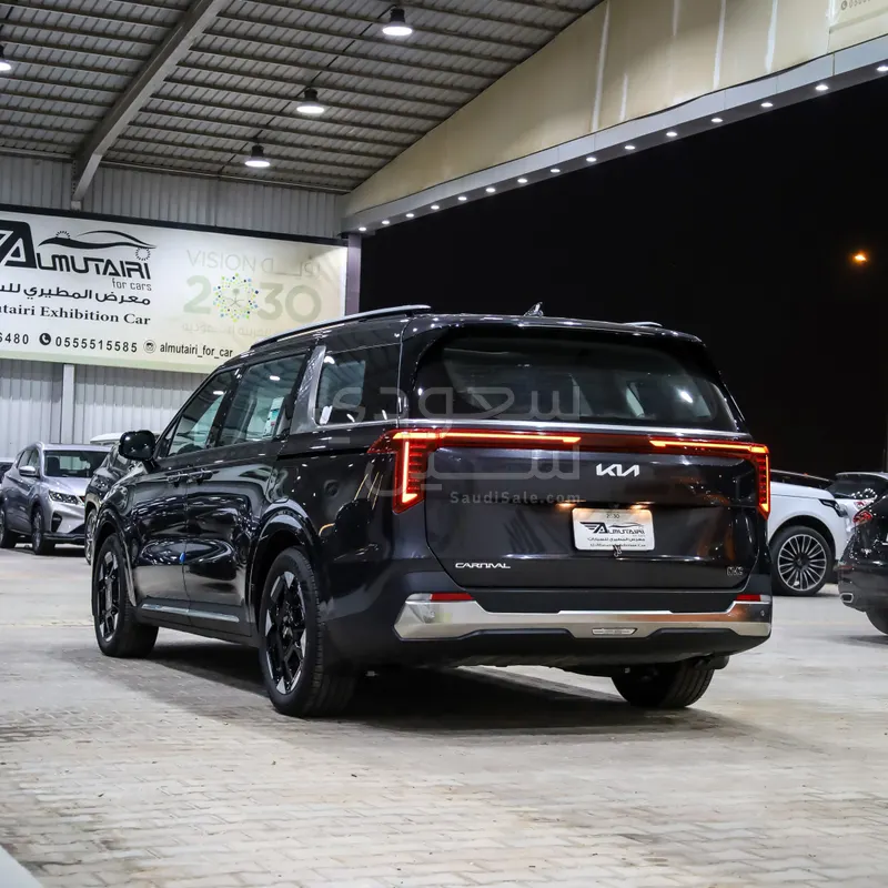 2025 كيا كارنفال