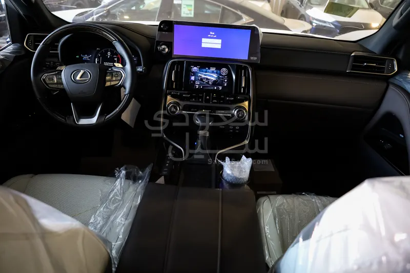 2026 لكزس إل إكس 600