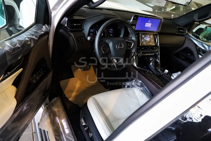 2026 لكزس إل إكس 600