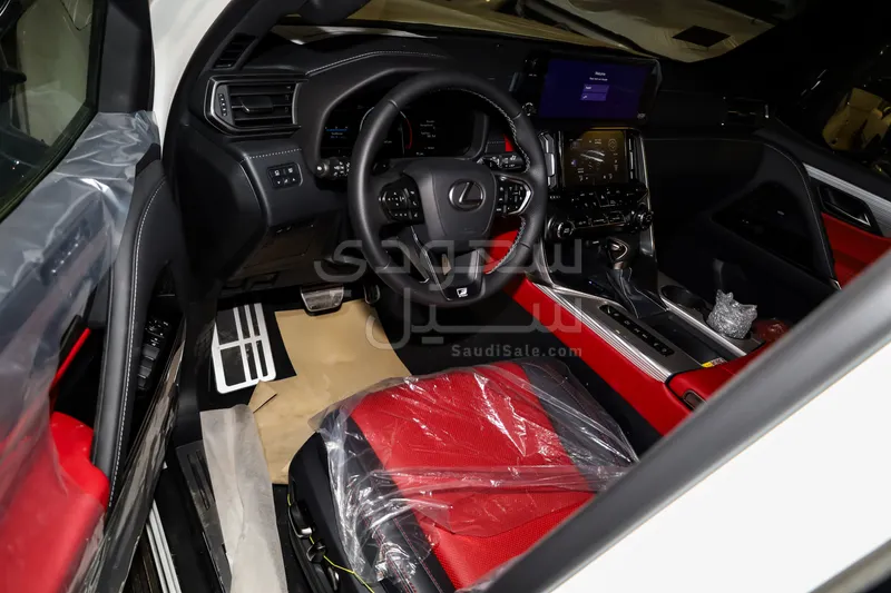 2026 لكزس إل إكس 600 إف