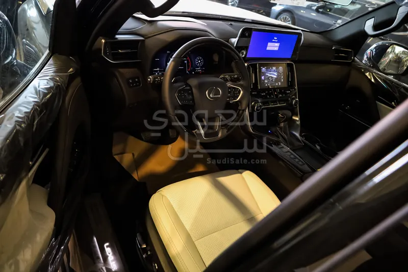 2026 لكزس إل إكس 600