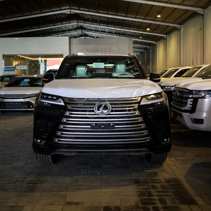 2026 لكزس إل إكس 600