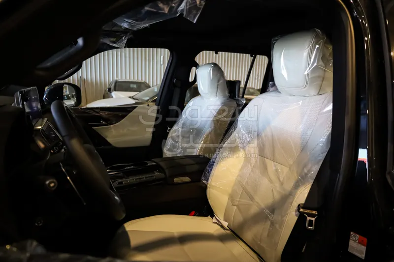 2026 لكزس إل إكس 600