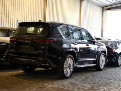 2026 لكزس إل إكس 600