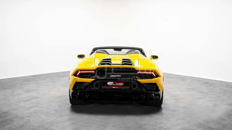 2024 لمبرجيني هوراكان ايفو