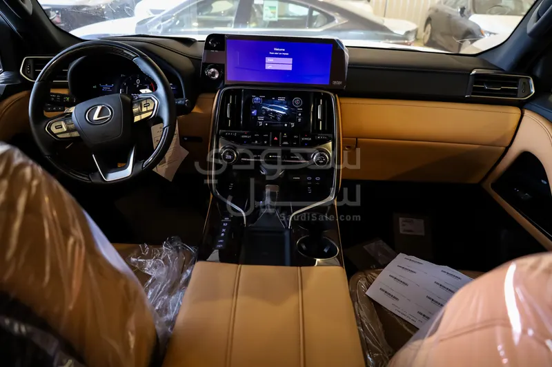 2026 لكزس إل إكس 600