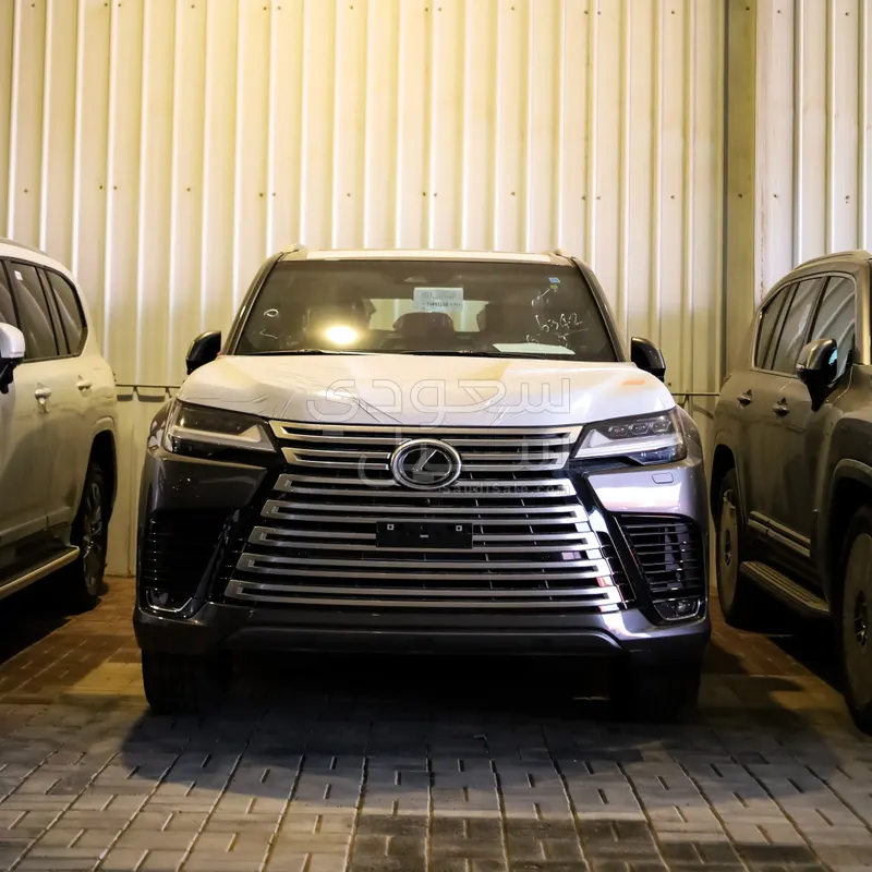 2026 لكزس إل إكس 600