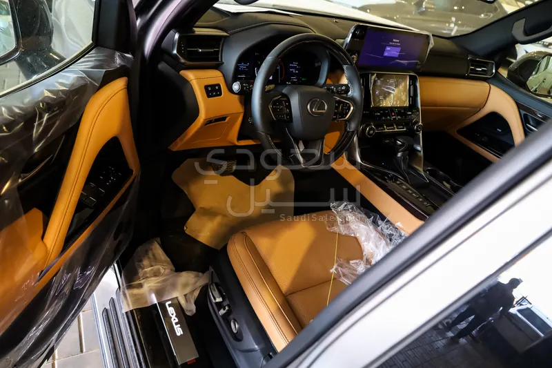 2026 لكزس إل إكس 600